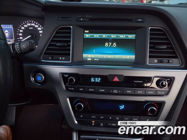Hyundai Sonata 2015 — photo 16
