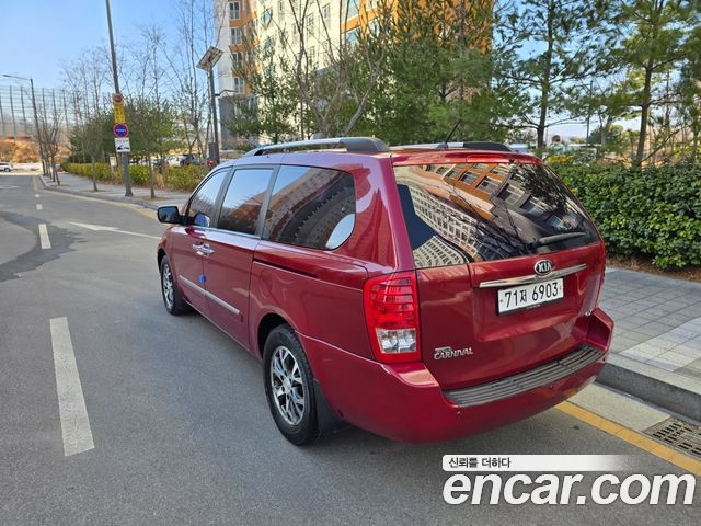 Kia Canival 2014 — photo 6