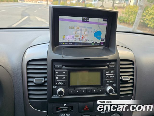 Kia Canival 2014 — photo 10