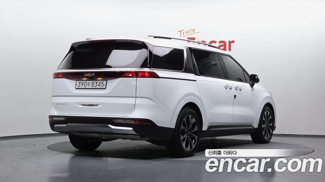 Kia Canival 2022 — photo 2