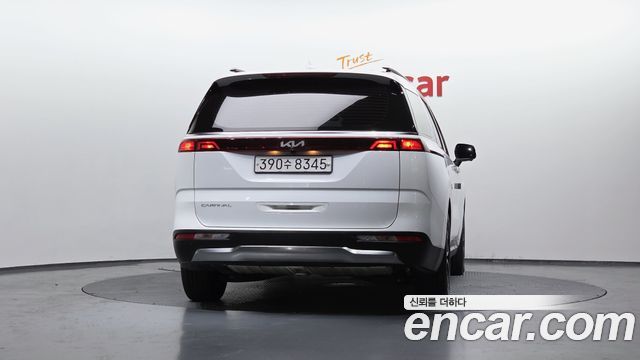 Kia Canival 2022 — photo 4