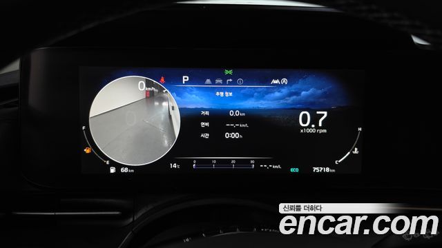 Kia Canival 2022 — photo 8