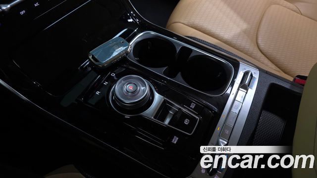 Kia Canival 2022 — photo 9