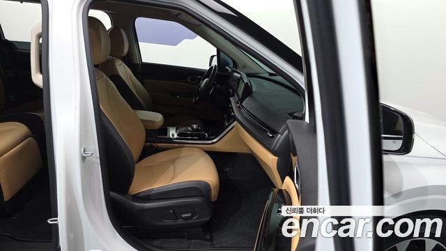 Kia Canival 2022 — photo 11