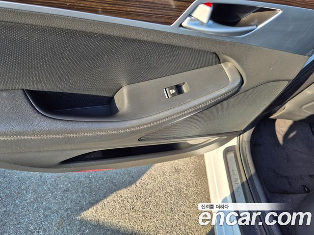 Genesis G80 2018 — photo 12