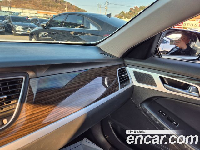 Genesis G80 2018 — photo 20