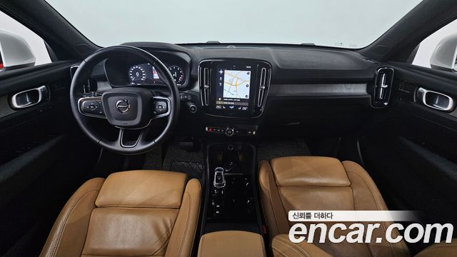 Volvo XC40 2021 — photo 7