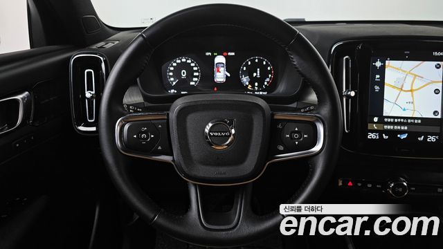 Volvo XC40 2021 — photo 13