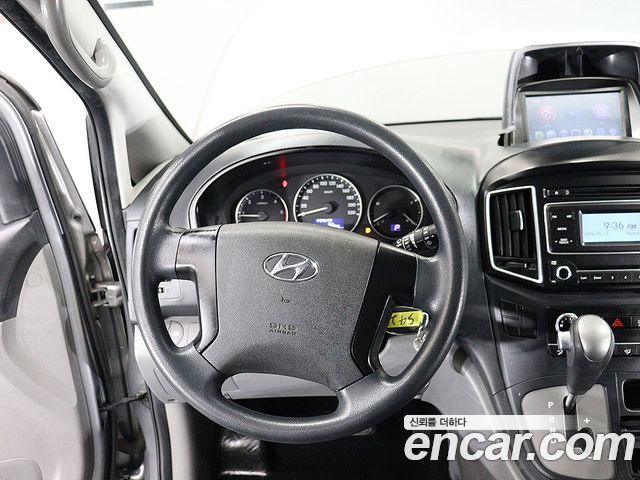 Hyundai Starex 2018 — photo 16