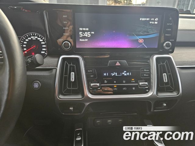 Kia Sorento 2022 — photo 16