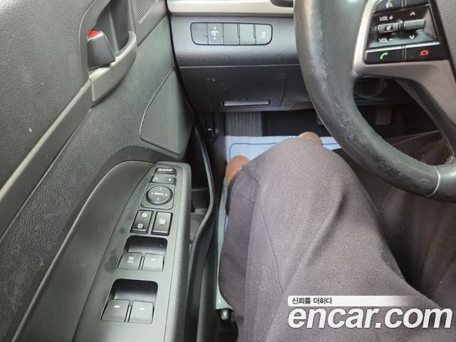 Hyundai AVANTE 2016 — photo 16