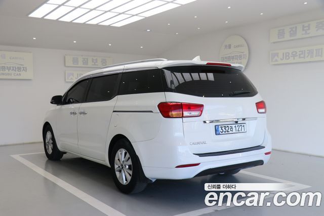 Kia Canival 2015 — photo 6