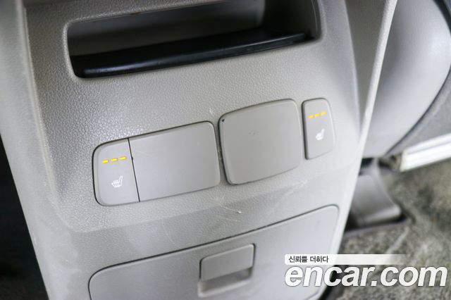 Kia Canival 2015 — photo 18