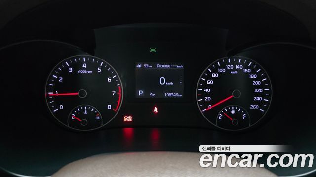 Kia K5 2019 — photo 8