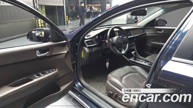 Kia K5 2019 — photo 10
