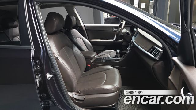 Kia K5 2019 — photo 11