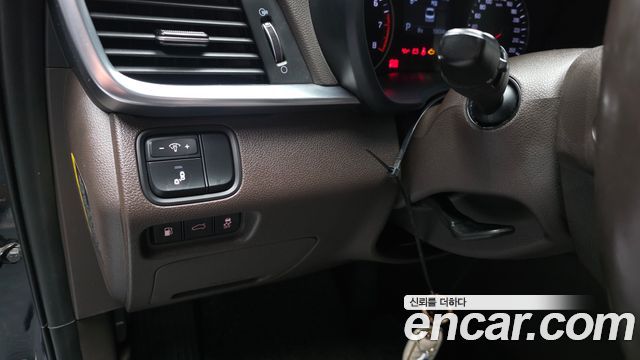 Kia K5 2019 — photo 17