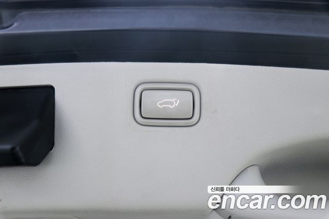 Kia Canival 2015 — photo 18