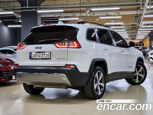Jeep Cherokee 2022 — photo 2