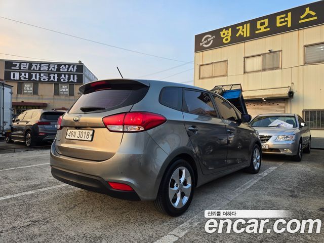 Kia Carens 2015 — photo 2