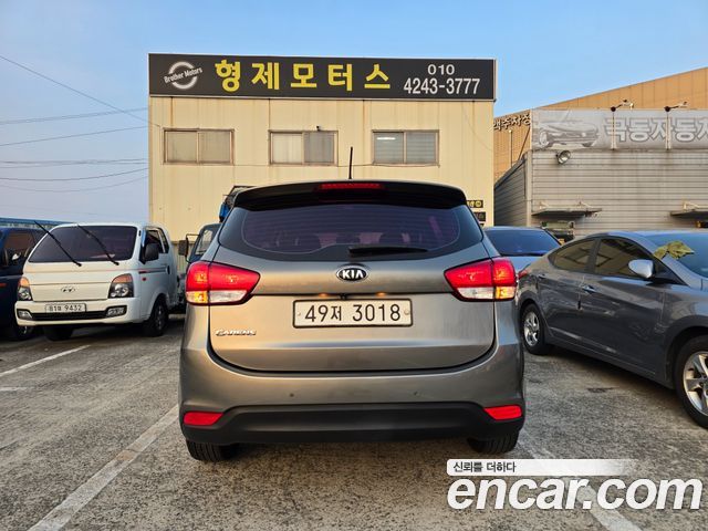 Kia Carens 2015 — photo 4