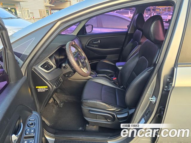 Kia Carens 2015 — photo 11