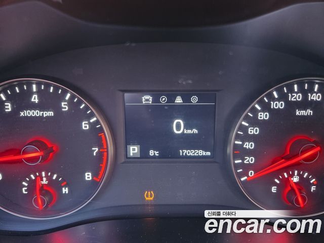 Kia K7 2017 — photo 10