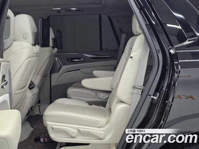 Cadillac Escalade 2023 — photo 7