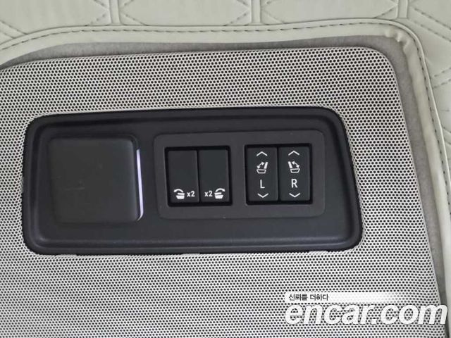Cadillac Escalade 2023 — photo 12