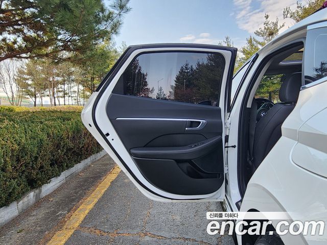 Hyundai Sonata 2020 — photo 11