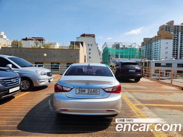 Hyundai Sonata 2010 — photo 4