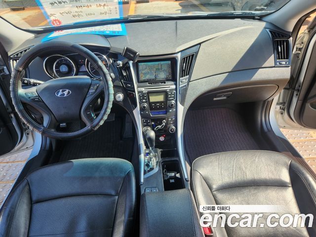 Hyundai Sonata 2010 — photo 7