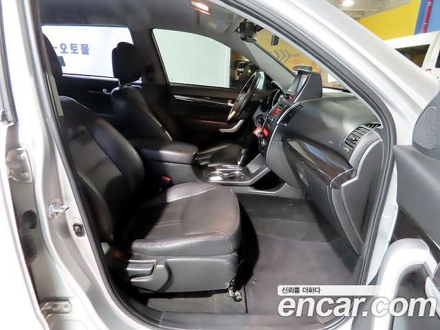 Kia Sorento 2012 — photo 8
