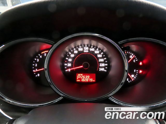 Kia Sorento 2012 — photo 9