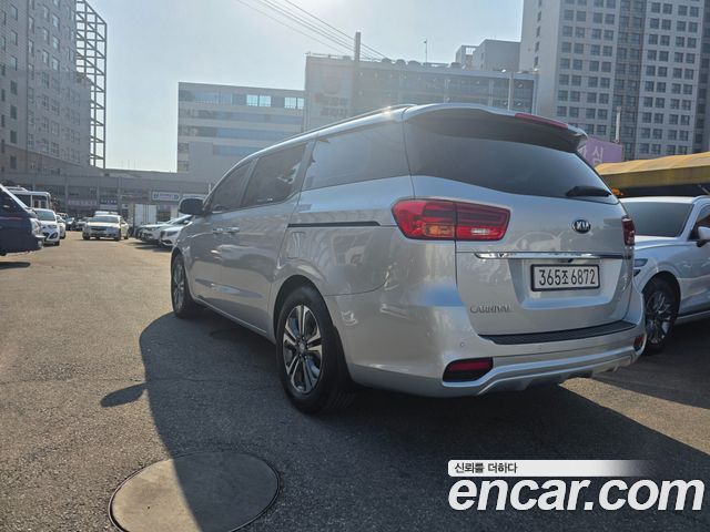 Kia Canival 2020 — photo 2