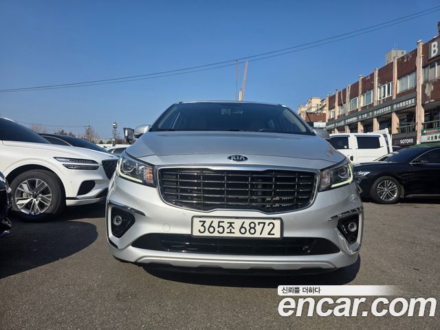 Kia Canival 2020 — photo 3
