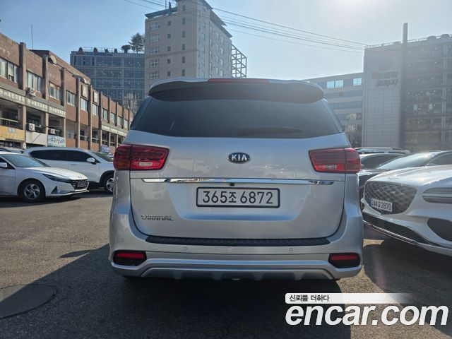 Kia Canival 2020 — photo 4