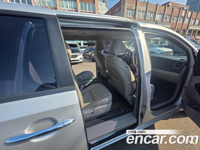 Kia Canival 2020 — photo 13