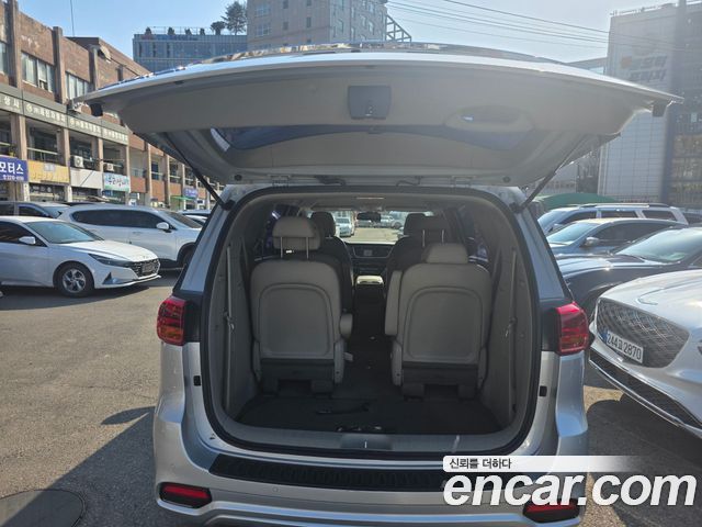 Kia Canival 2020 — photo 14