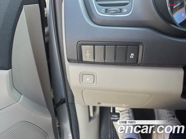 Kia Canival 2020 — photo 18
