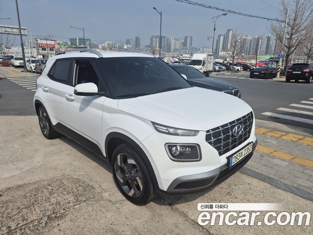 Hyundai Venue 2022 — photo 2