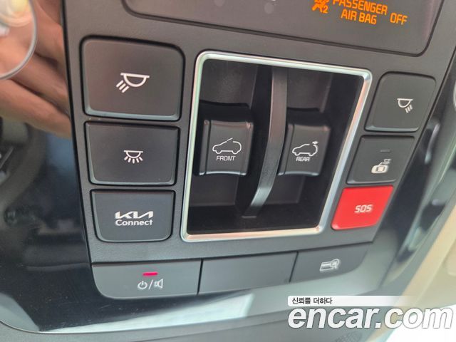 Kia Canival 2023 — photo 16