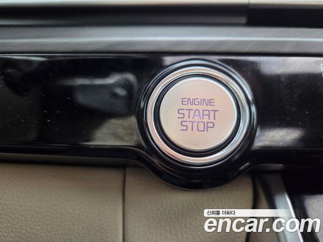 Kia Canival 2023 — photo 19