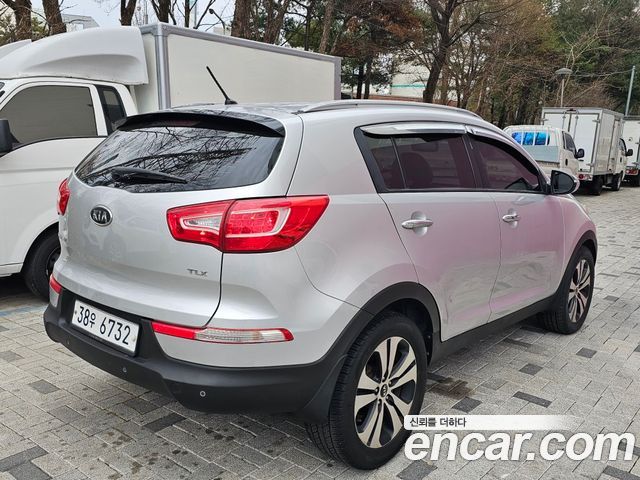 Kia Sportage 2012 — photo 2