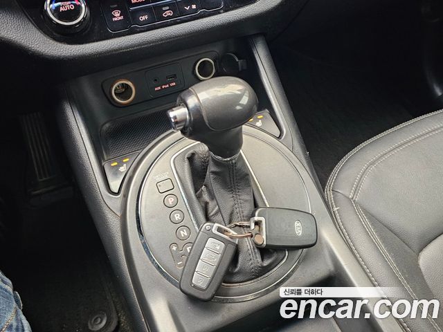 Kia Sportage 2012 — photo 9