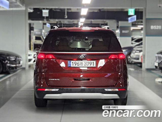Kia Canival 2021 — photo 4