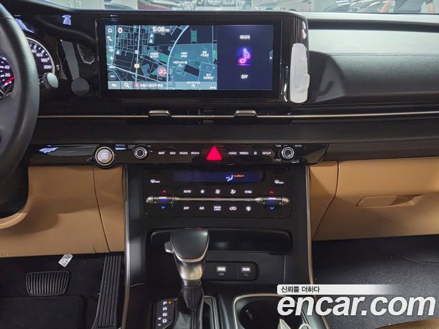 Kia Canival 2021 — photo 15