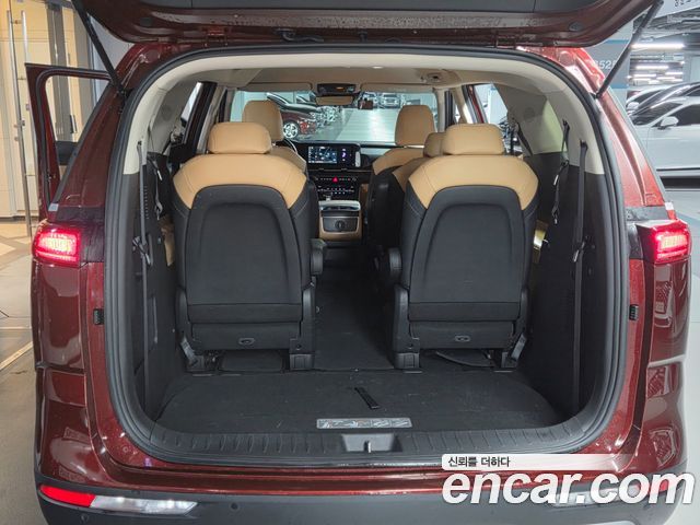 Kia Canival 2021 — photo 19
