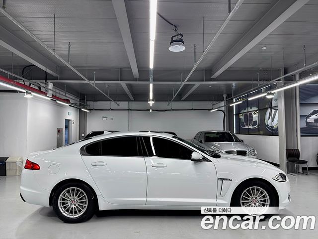 Jaguar XF 2014 — photo 5