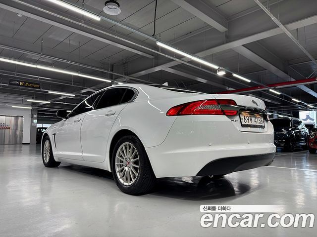 Jaguar XF 2014 — photo 6